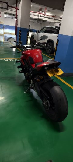 Ducati Street Fighter V4 1100 cc - ფოტო 3