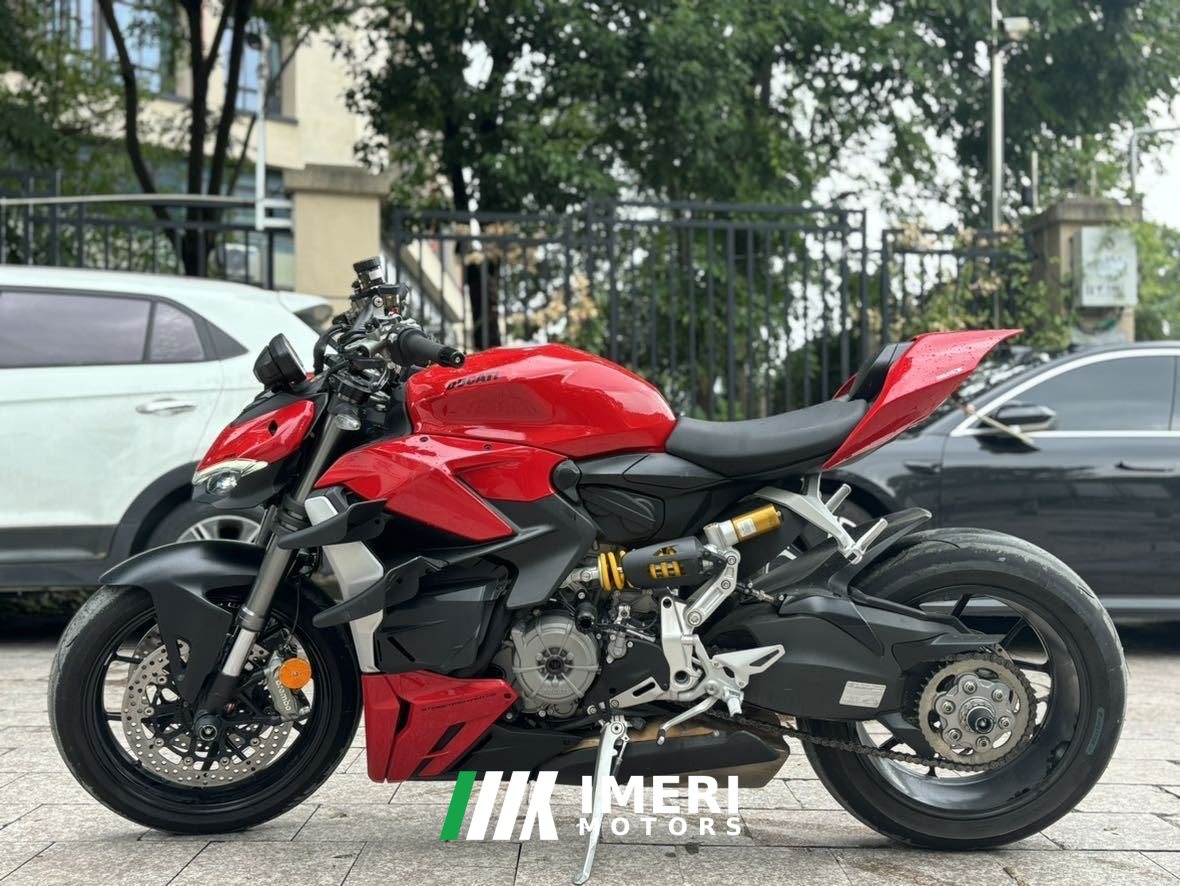 2022 Ducati Street Fighter V2 950 cc