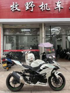 Kawasaki Ninja 400 - ფოტო 1