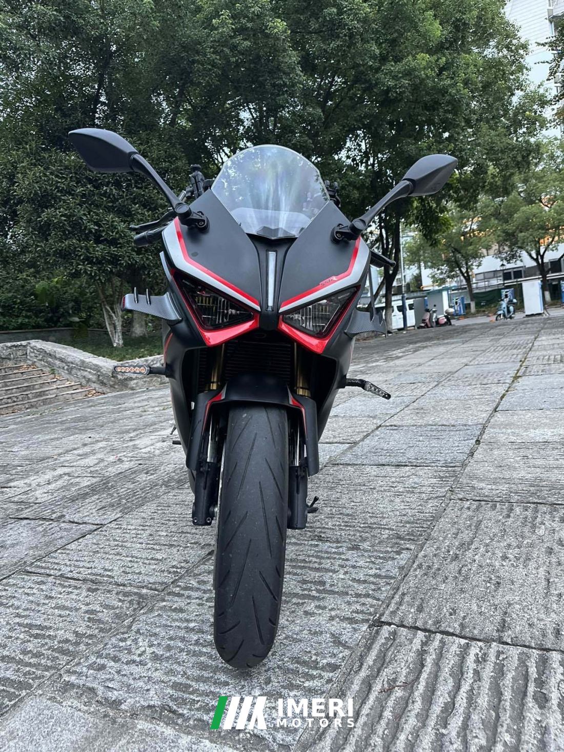 QJMOTOR Roewe i5 550 / Sai 550 *(Context-dependent, usually referring to the motorcycle "Sai 550" or Roewe car v - motorcycl…