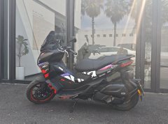Aprilia SR GT 200 - фото 1