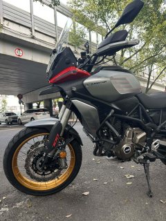 QJMOTOR 700S - photo 8