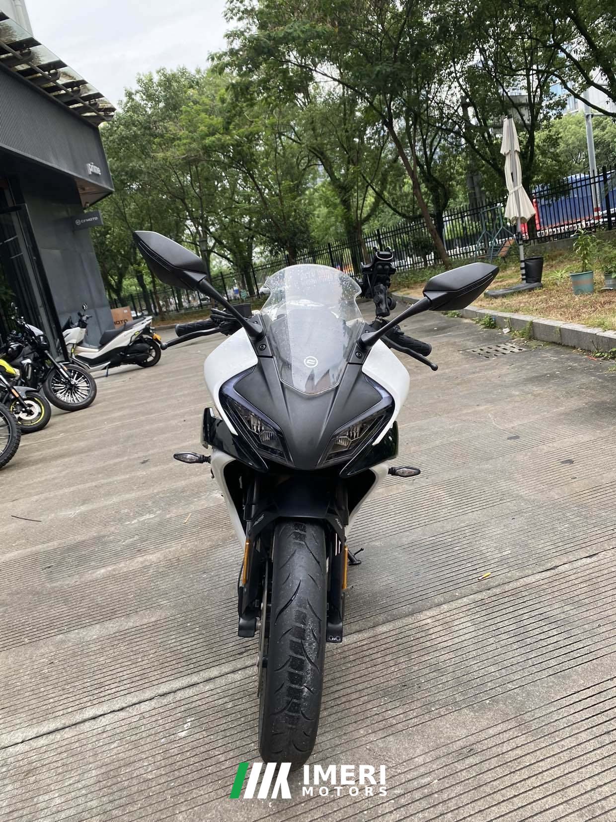 2023 CFMOTO 250SR