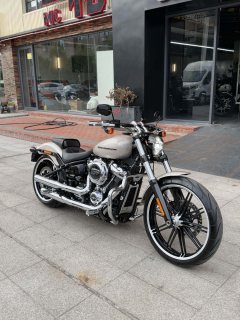 Harley-Davidson Breakout 1860 cc - ფოტო 12