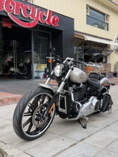 Harley-Davidson Breakout 1860 cc - ფოტო 2