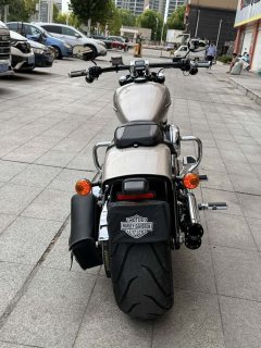 Harley-Davidson Breakout 1860 cc - ფოტო 5