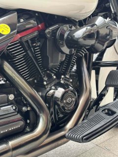 Harley-Davidson Street Glide 1923 cc - ფოტო 12