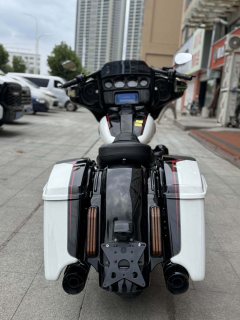 Harley-Davidson Street Glide 1923 cc - ფოტო 5