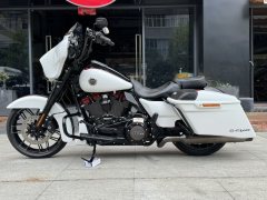 Harley-Davidson Street Glide 1923 cc - ფოტო 6