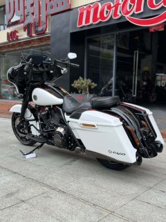 Harley-Davidson Street Glide 1923 cc - ფოტო 7