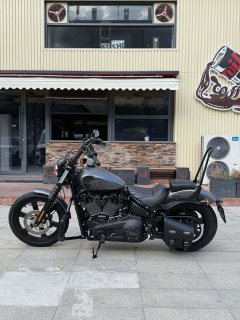 Harley-Davidson Street Bull Street Bob 1870 cc - ფოტო 5