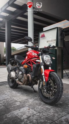 Ducati Monster 821 - фото 1