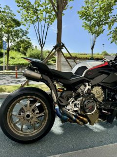 Ducati Street Fighter V4 1100 cc - ფოტო 2