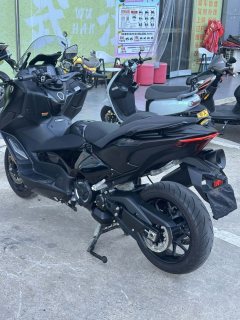 Yamaha TMAX 560 cc - ფოტო 6
