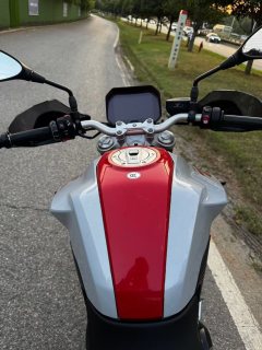 BMW F 900 R - ფოტო 1