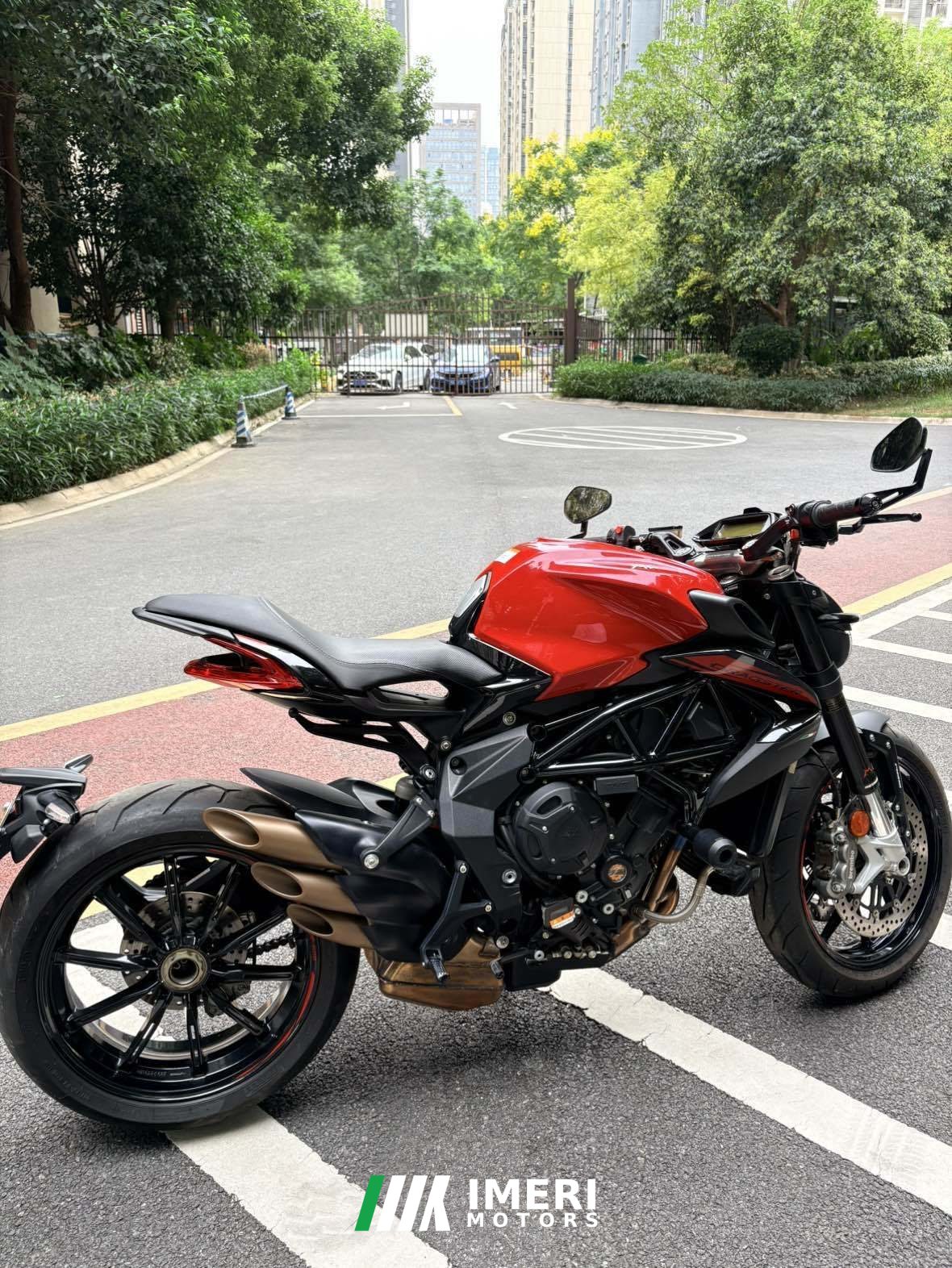 2021 MV Agusta Dragster 800