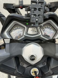SYM Cruisym 300 - фото 6