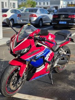 Honda CBR650R - photo 1