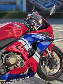 Honda CBR650R - photo 6