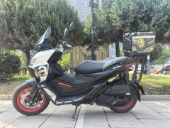 Aprilia SR GT 200 - photo 1