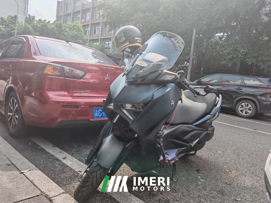 2023 Yamaha XMAX 300 cc