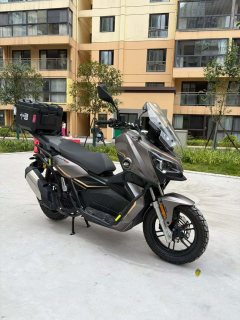 QJMOTOR Hong 150ADV - ფოტო 8