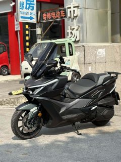 SYM Cruisym 400 - photo 2