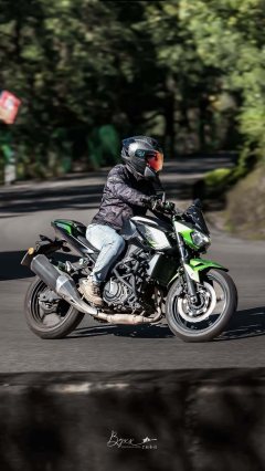Kawasaki Z400 - ფოტო 1