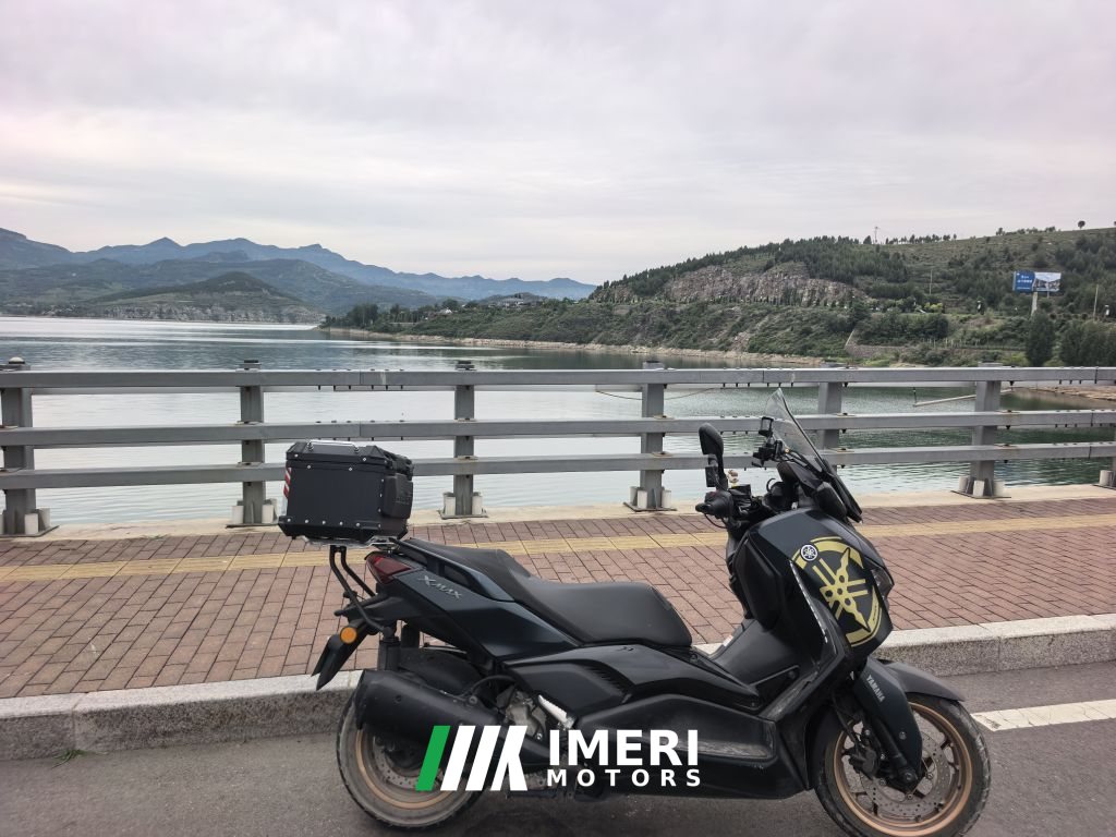 Yamaha XMAX 300 cc - motorcycle from China