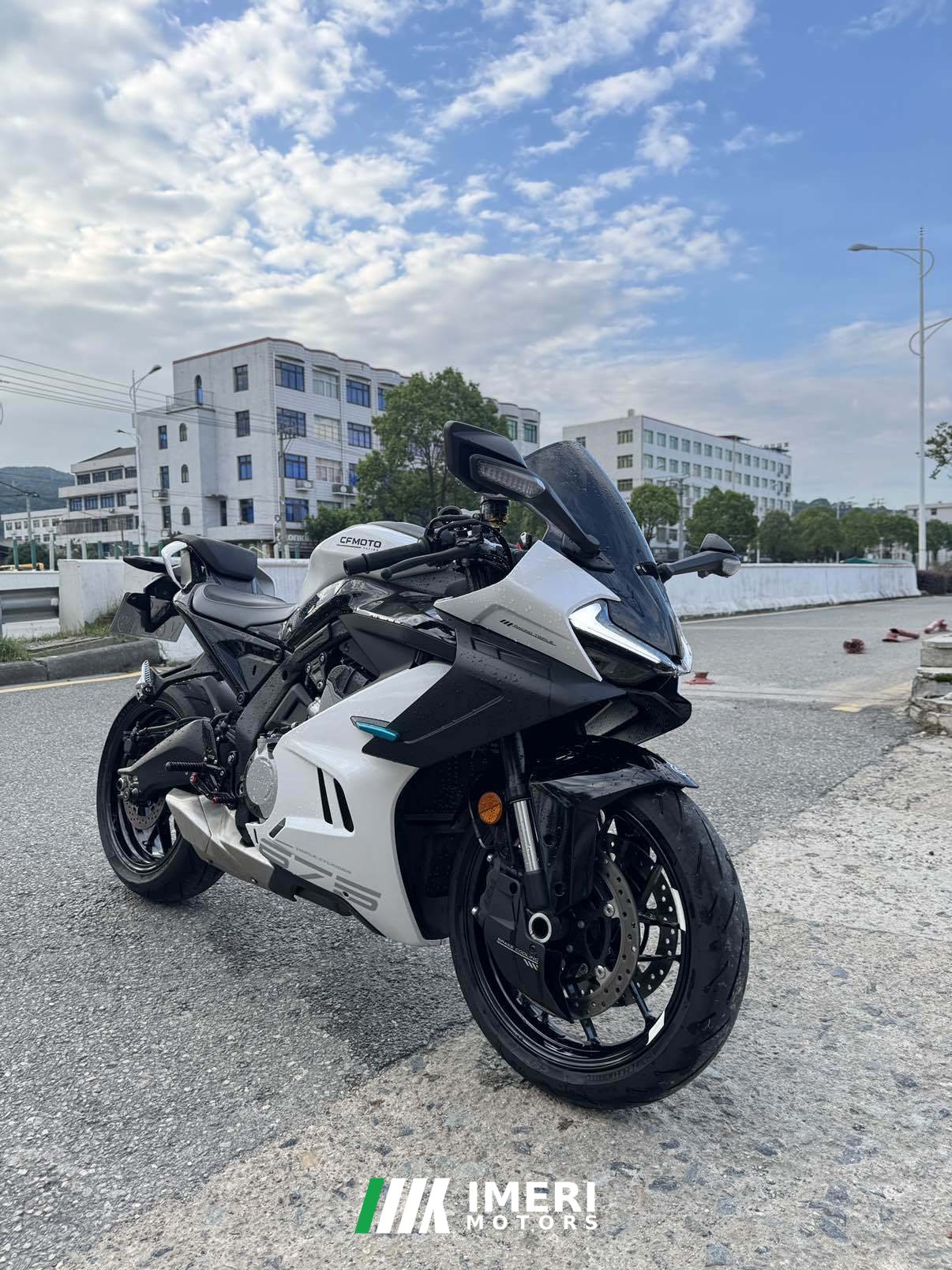 2026 CFMOTO 675SR-R