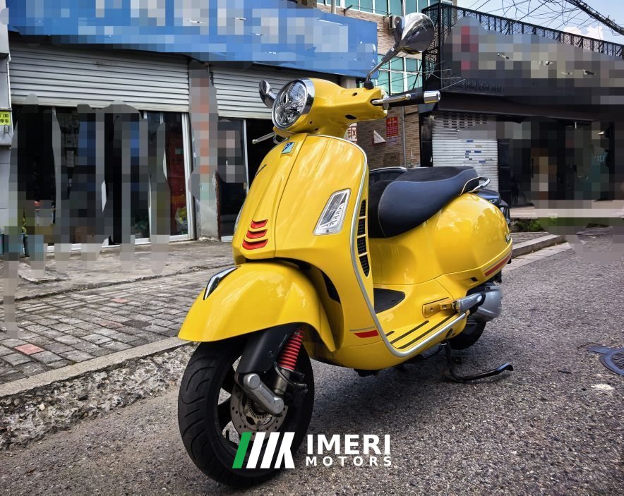 2021 VESPA GTS 300 cc