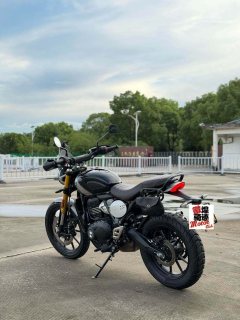 Triumph Scrambler 400 X - photo 10