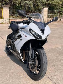 Triumph Daytona 660 - ფოტო 6