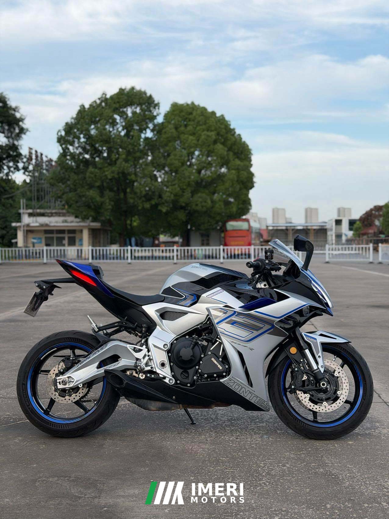 2024 Zontes 703RR 700 cc