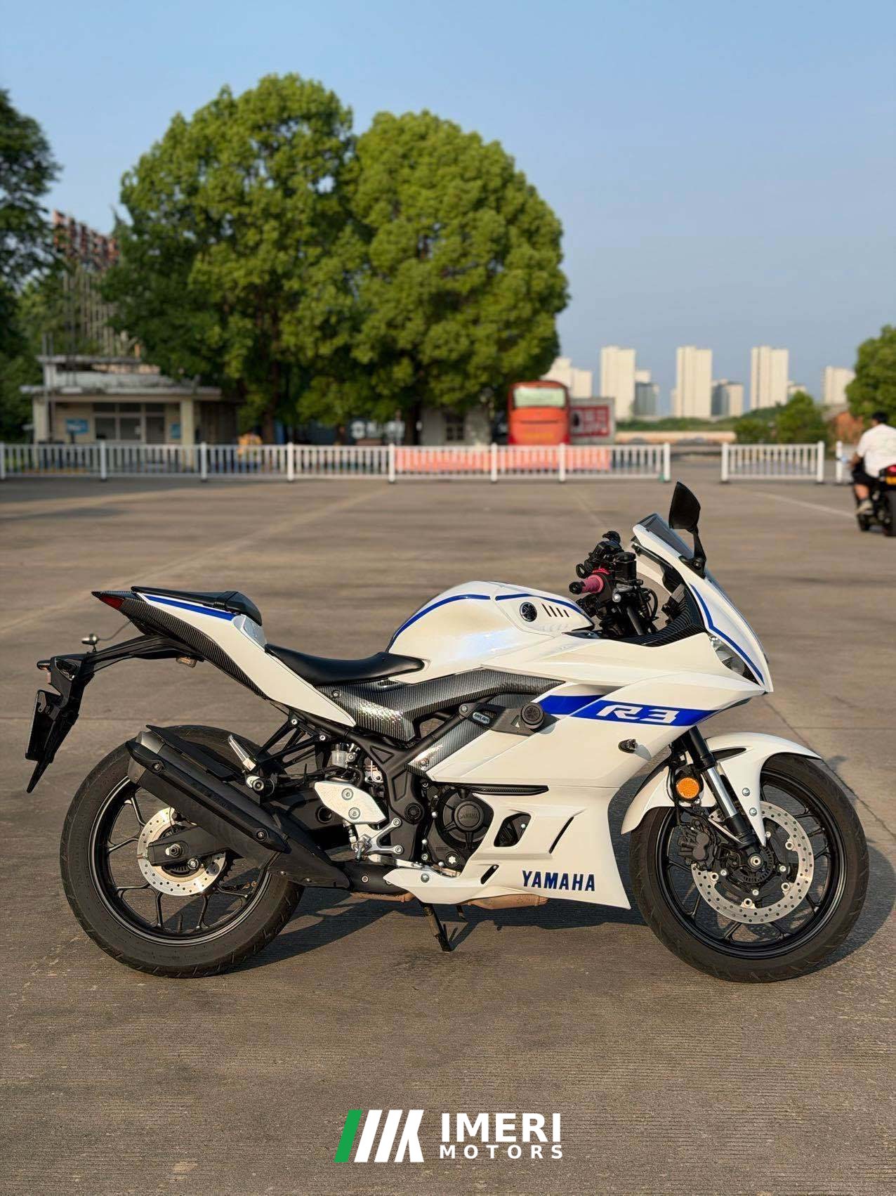 2024 Yamaha YZF-R3 320 cc