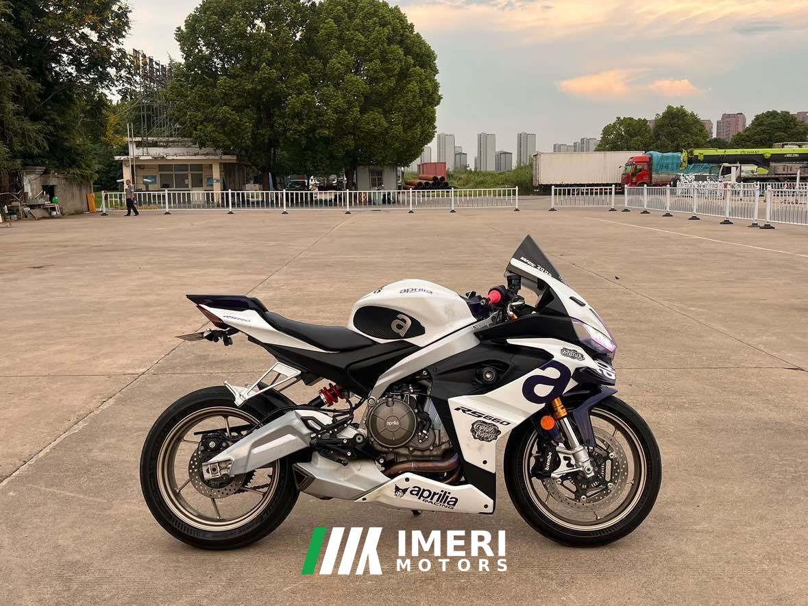 2022 Aprilia RS 660
