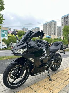 Kawasaki Ninja 400 - ფოტო 1