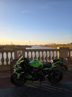 Kawasaki ZX-4R 400 cc - photo 11