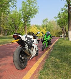 Kawasaki ZX-4R 400 cc - photo 6