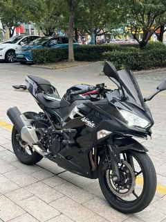 Kawasaki Ninja 400 - ფოტო 1