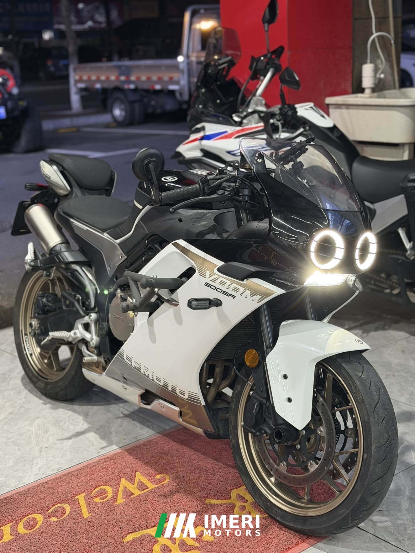 2025 CFMOTO 500SR VOOM
