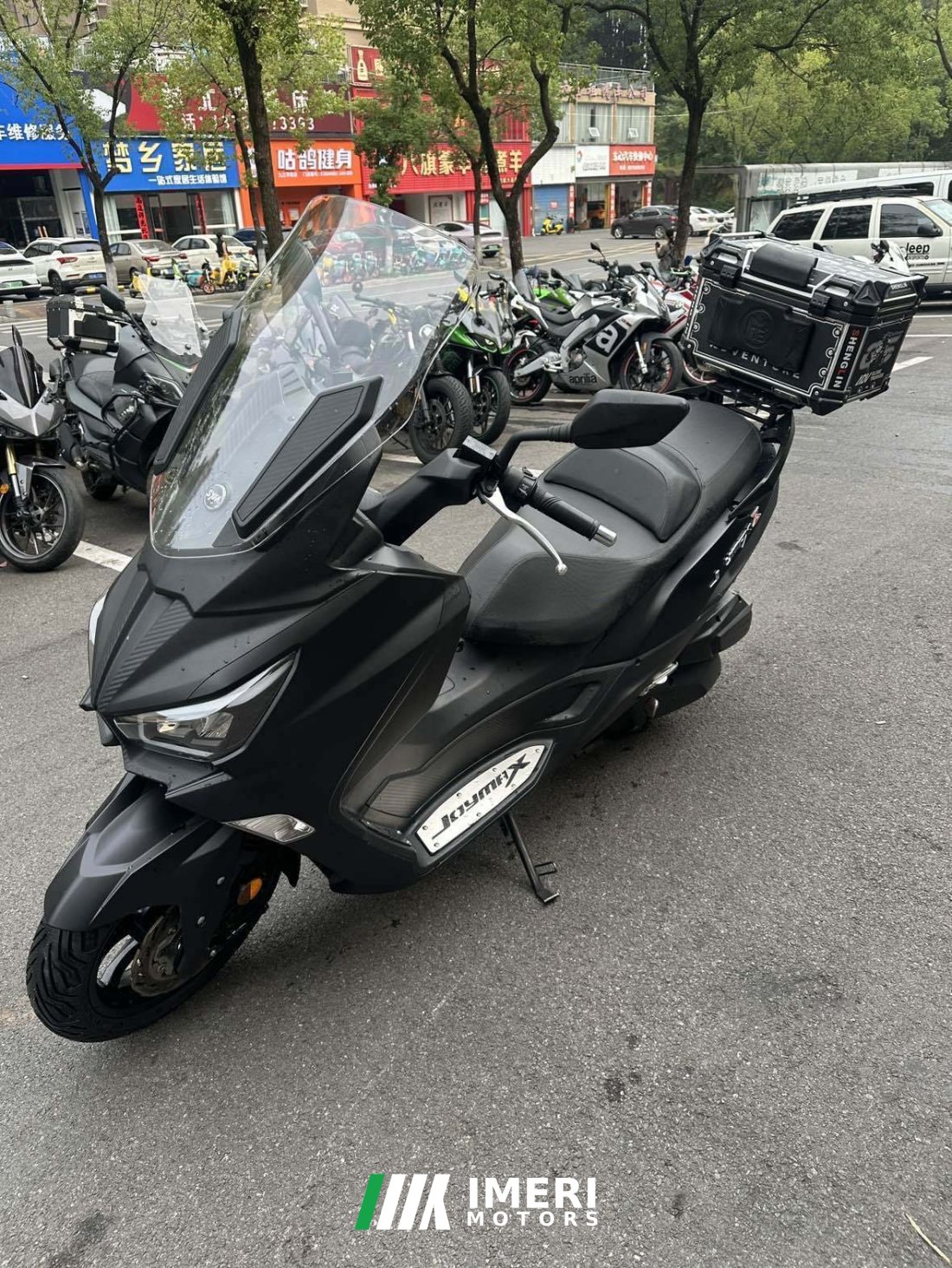 SYM Joymax Z 300 - motorcycle from China