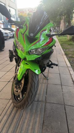 Kawasaki ZX-4R 400 cc - photo 2