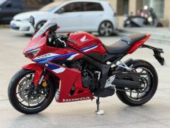 Honda CBR650R - photo 2