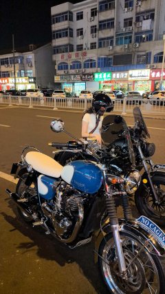 Triumph Bonneville T120 1200 cc - photo 1