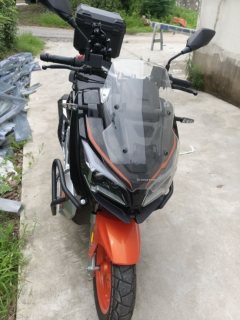 QJMOTOR Hong 150ADV - ფოტო 2