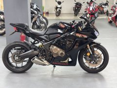 Honda CBR650R - photo 2