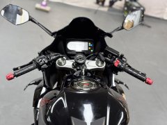 Honda CBR650R - photo 4