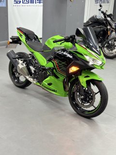 Kawasaki Ninja 400 - ფოტო 1