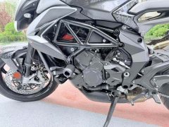 MV Agusta Brutale 800 - ფოტო 6